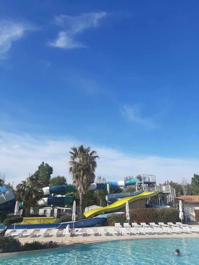 La Carabasse Cp90 Hotel Vias Luaran gambar